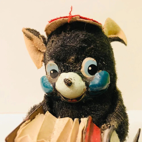 Vintage 1950s Tin Toy Key Wind Up Bear Playing Accordion 6 Inch Tall Works - Picture 3 of 16